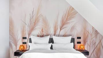 2 bedrooms, iron/ironing board, WiFi, bed sheets