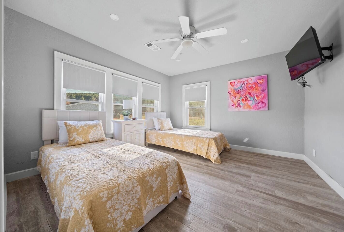 3 bedrooms, iron/ironing board, travel crib, WiFi