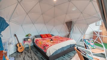 Classic Room, Lanai, Hill View | Free WiFi