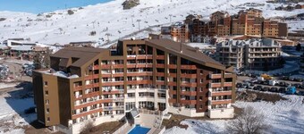Alpe Huez apt in 4 star residence with pool and sauna