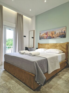 2 bedrooms, in-room safe, desk, iron/ironing board - Zenozy Luxury Apartments - Corfu Town (Kerkira)