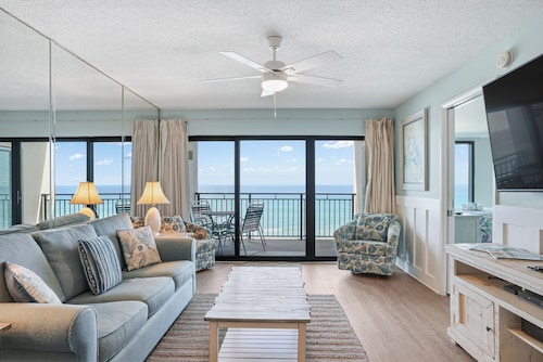 Oceanfront condo sleeps 8, open for summer!