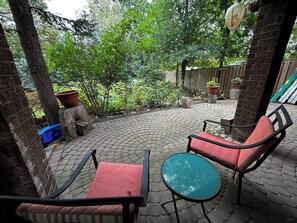 Terrace/patio - Zorro Guest Suite * Private w/ garden patio * (Mississauga)