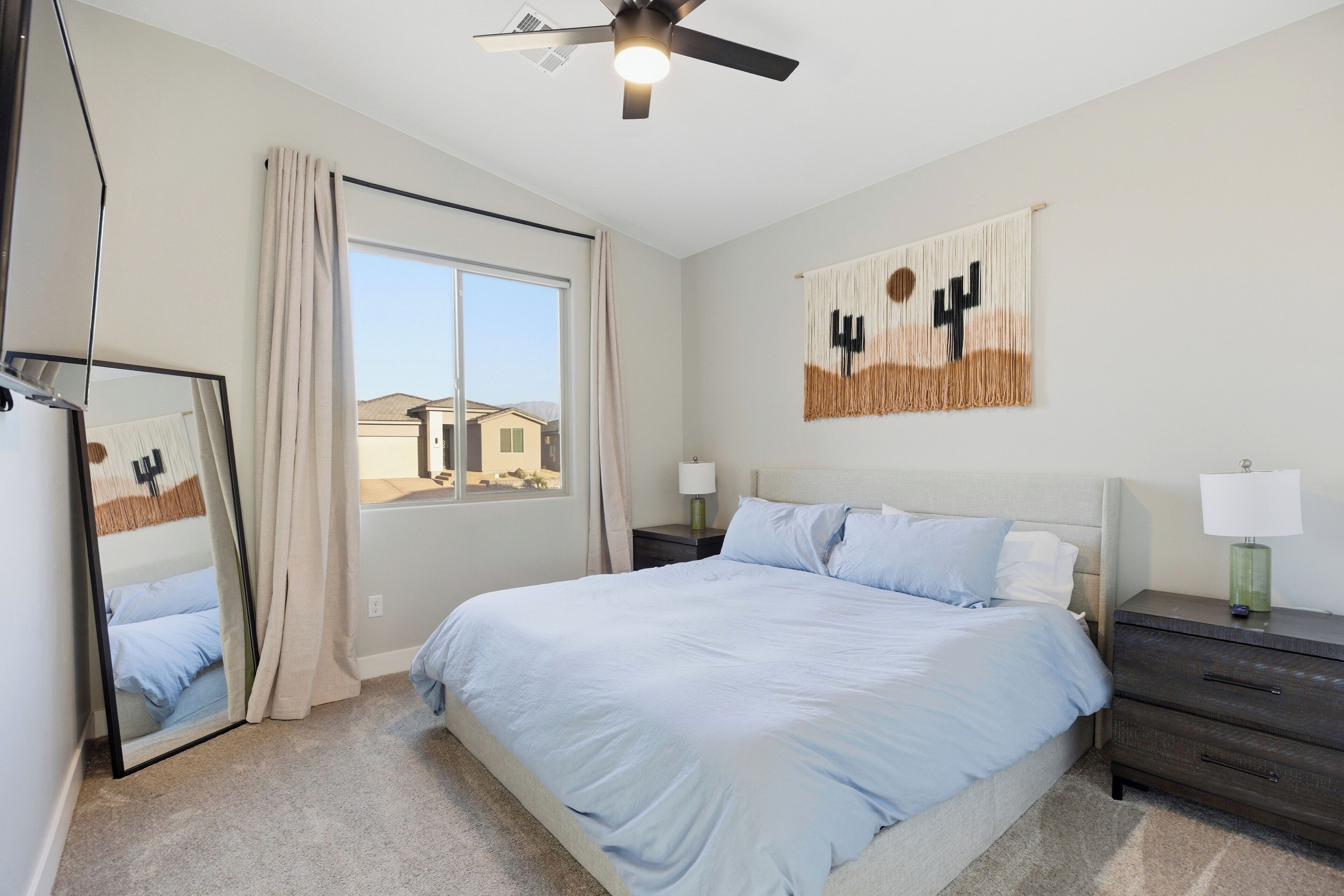 5 soverom, strykejern/-brett, wi-fi og sengetøy