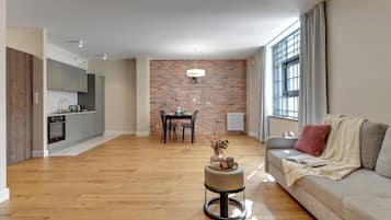 Classic Apartment | Iron/ironing board, cots/infant beds, free WiFi, bed sheets