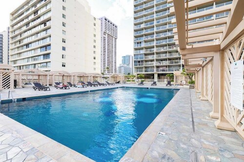 @ Marbella Lane - Lux Condo n Waikiki w/ Pool View