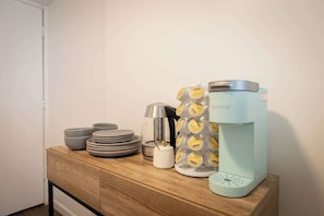 Interior - @ Marbella Lane - Lux Condo n Waikiki w/ Pool View (Honolulu)