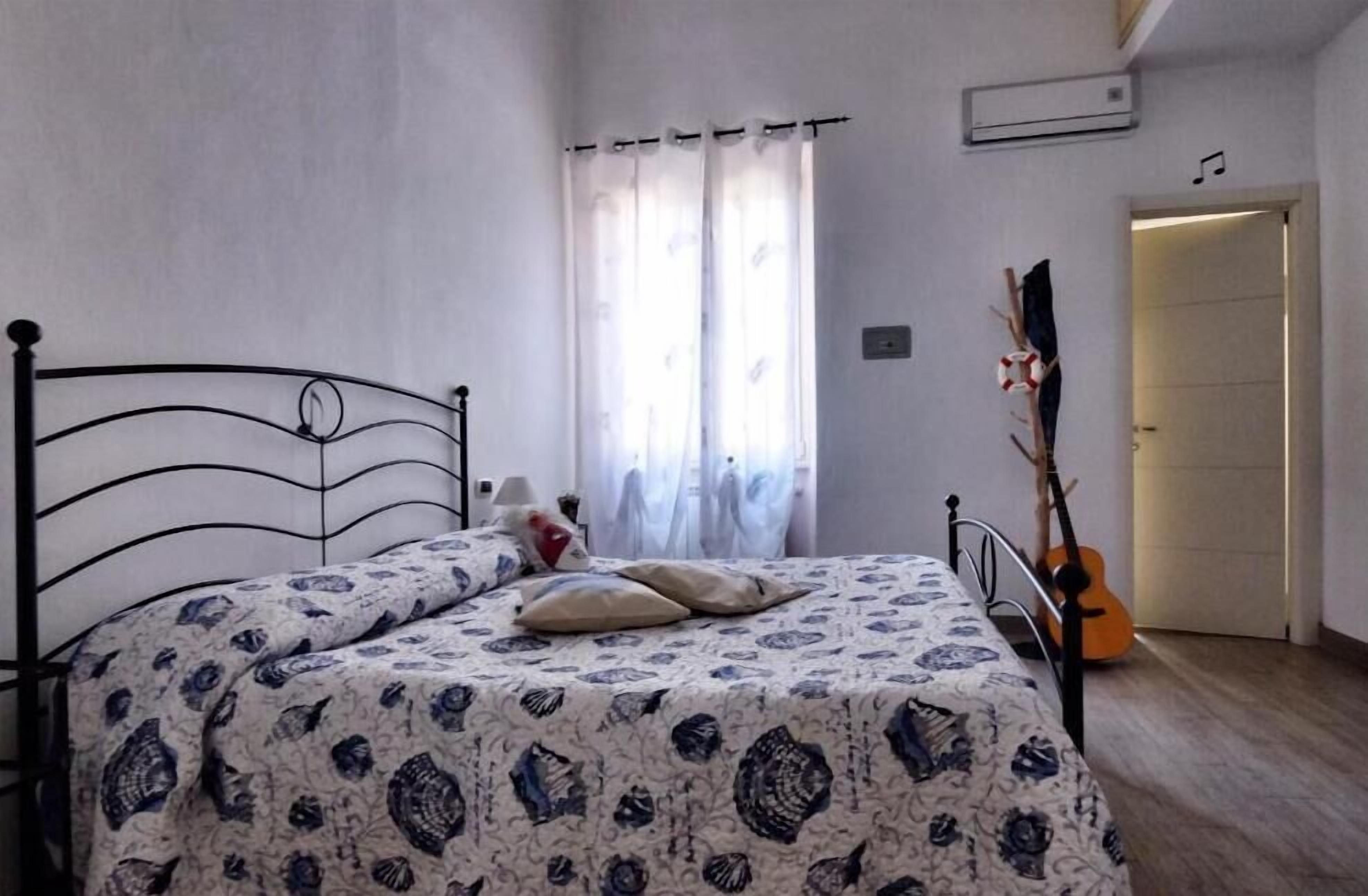 Habitación doble superior, Aire acondicionado, vistas al patio | Caja fuerte, espacio para trabajar con un portátil, wifi gratis