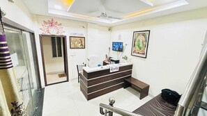 獨棟房屋 | 接待櫃台