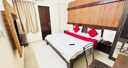 Collection O Meghdoot Garden