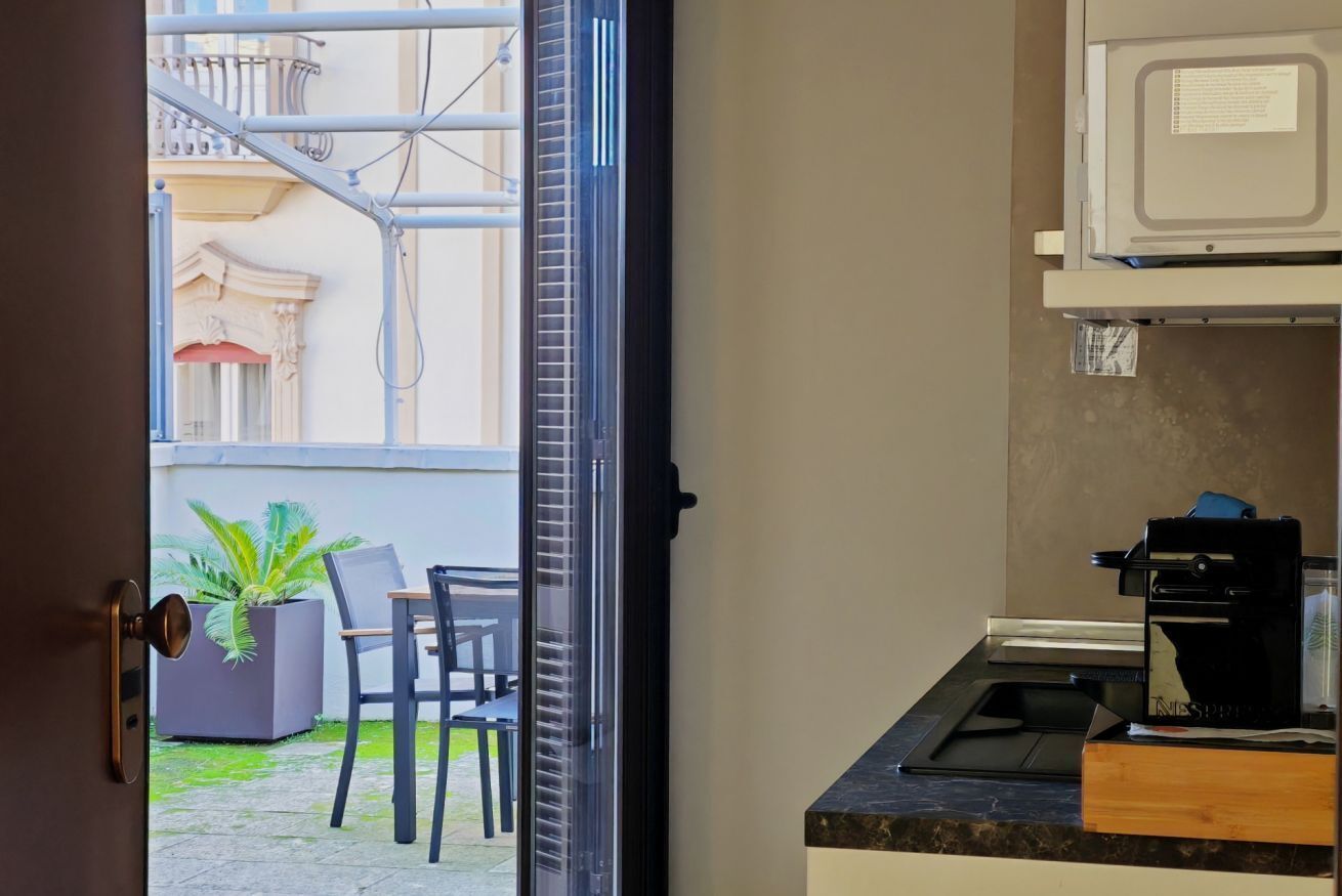 Fridge, microwave, oven