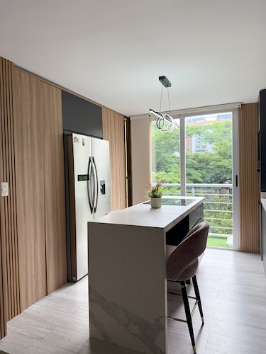 Awesome 2-bedroom apartment with AC in vibrant Barquisimeto