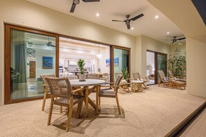 Dining - Beautiful 2-bedroom condo in Beachfront Community (San Jose del Cabo)