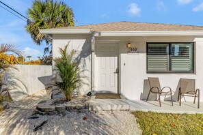 Exterior - White Sands & Beach Bliss! (New Smyrna Beach)