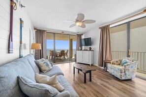 Living area - Romar Place 506 (Orange Beach)