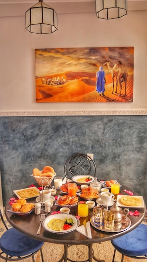 Double or Twin Room, Balcony | Dining - Seven Doors (Marrakech)