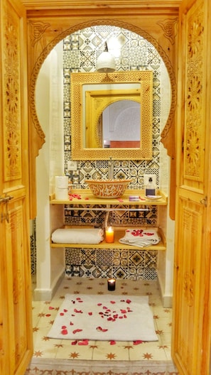 Towels, soap, shampoo, toilet paper - Seven Doors (Marrakech)