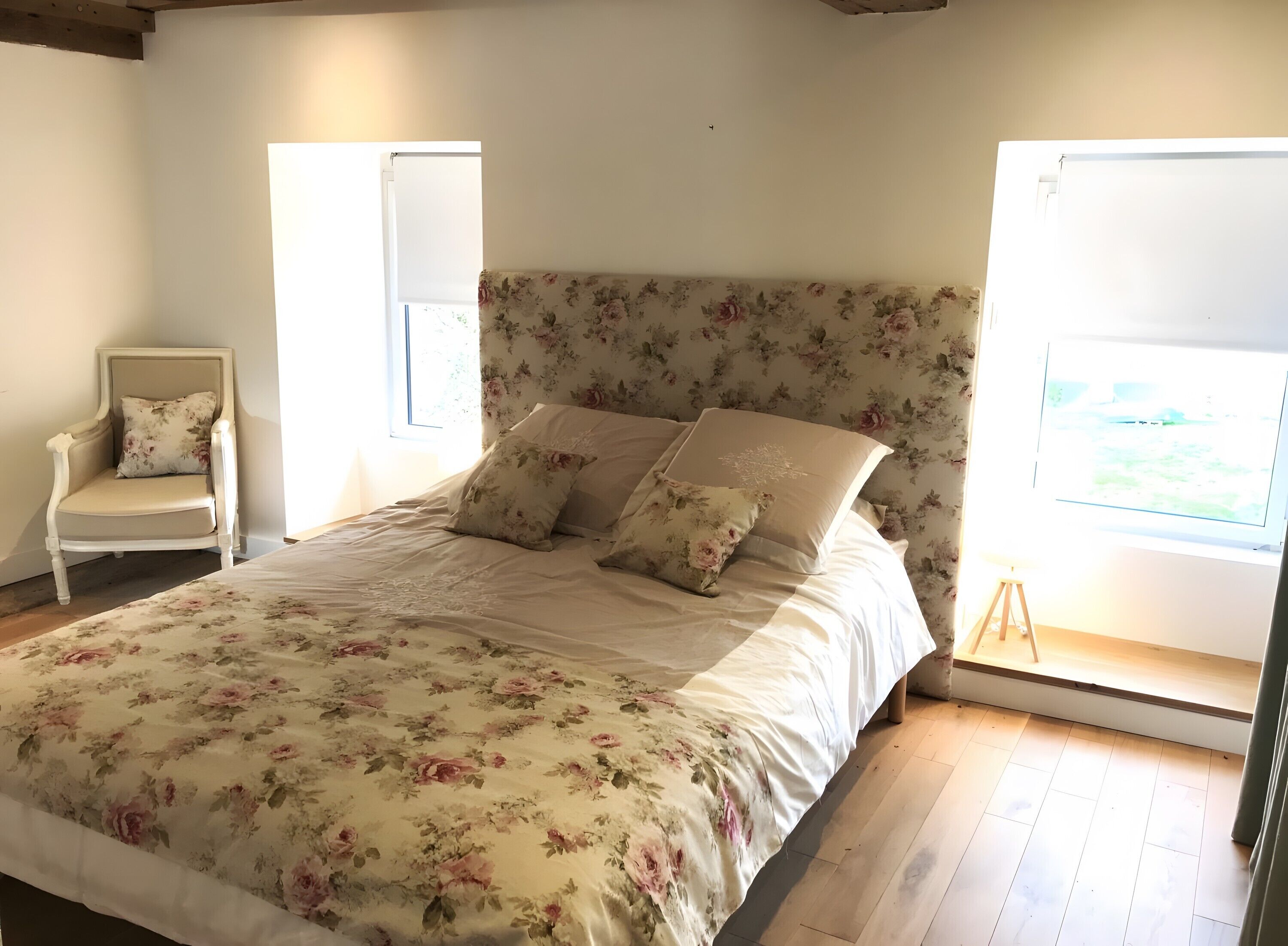 5 chambres, fer et planche à repasser, Wi-Fi, draps fournis