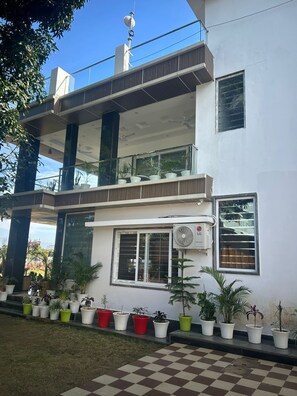 Exterior - Saalak Farm Stay  (Dehradun)