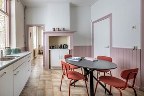 Private kitchen - Private Estate & Villa | 10m Amsterdam | Hot tub | 12p (Abcoude)