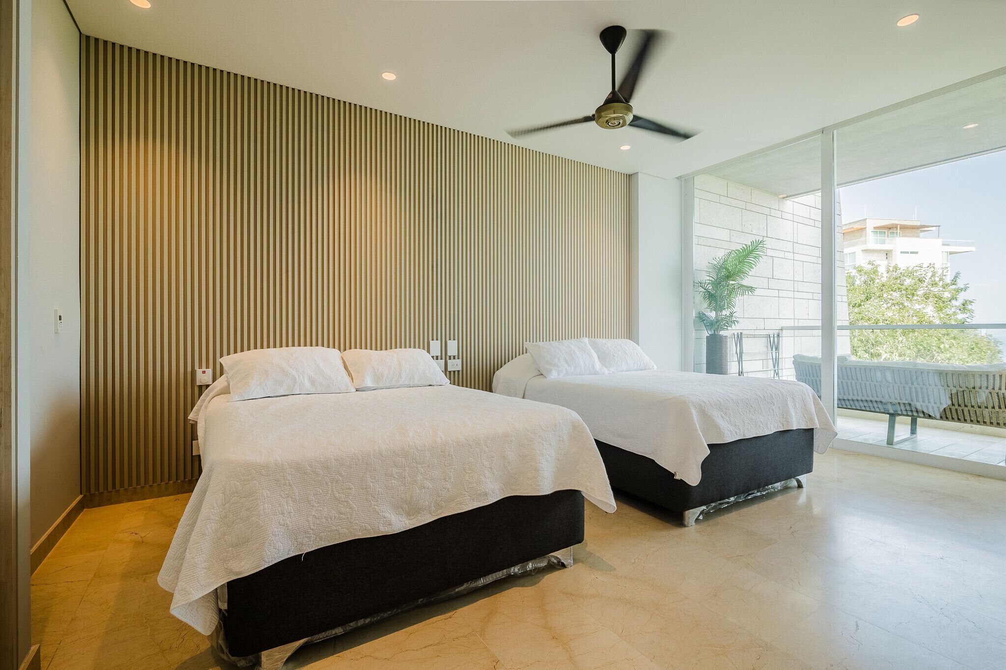 2 soverom og safe på rommet