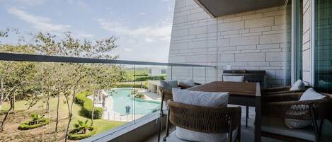 屋外ダイニングエリア