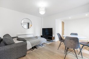 Interior - Modern Flat in Prime Location (Greater London)