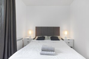 Iron/ironing board, free WiFi - Modern Flat in Prime Location (Greater London)