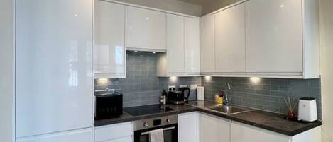 Fridge, microwave, oven, stovetop