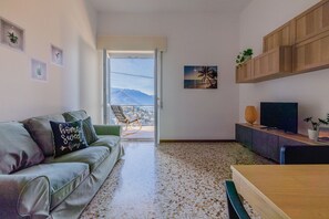 House - Cookie House in Perledo (Perledo)