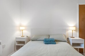 Iron/ironing board, free WiFi, bed sheets - Garden Flat in Central London (Greater London)