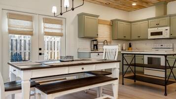 House, Multiple Beds (My Time) | Private kitchen