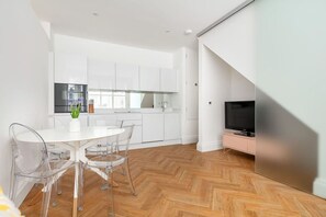 Dining - Charming Mews House in Kensington (Greater London)