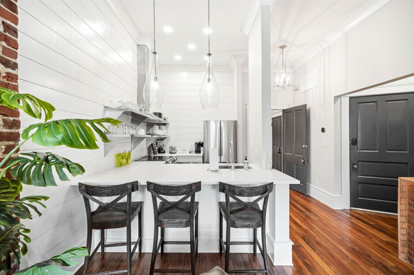 Fridge, microwave, dishwasher, coffee/tea maker