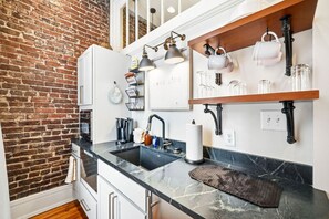 Fridge, microwave, dishwasher, coffee/tea maker - The Luxe Loft | Knoxville (Knoxville)