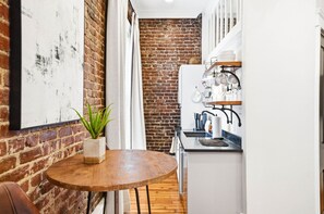 Fridge, microwave, dishwasher, coffee/tea maker - The Luxe Loft | Knoxville (Knoxville)