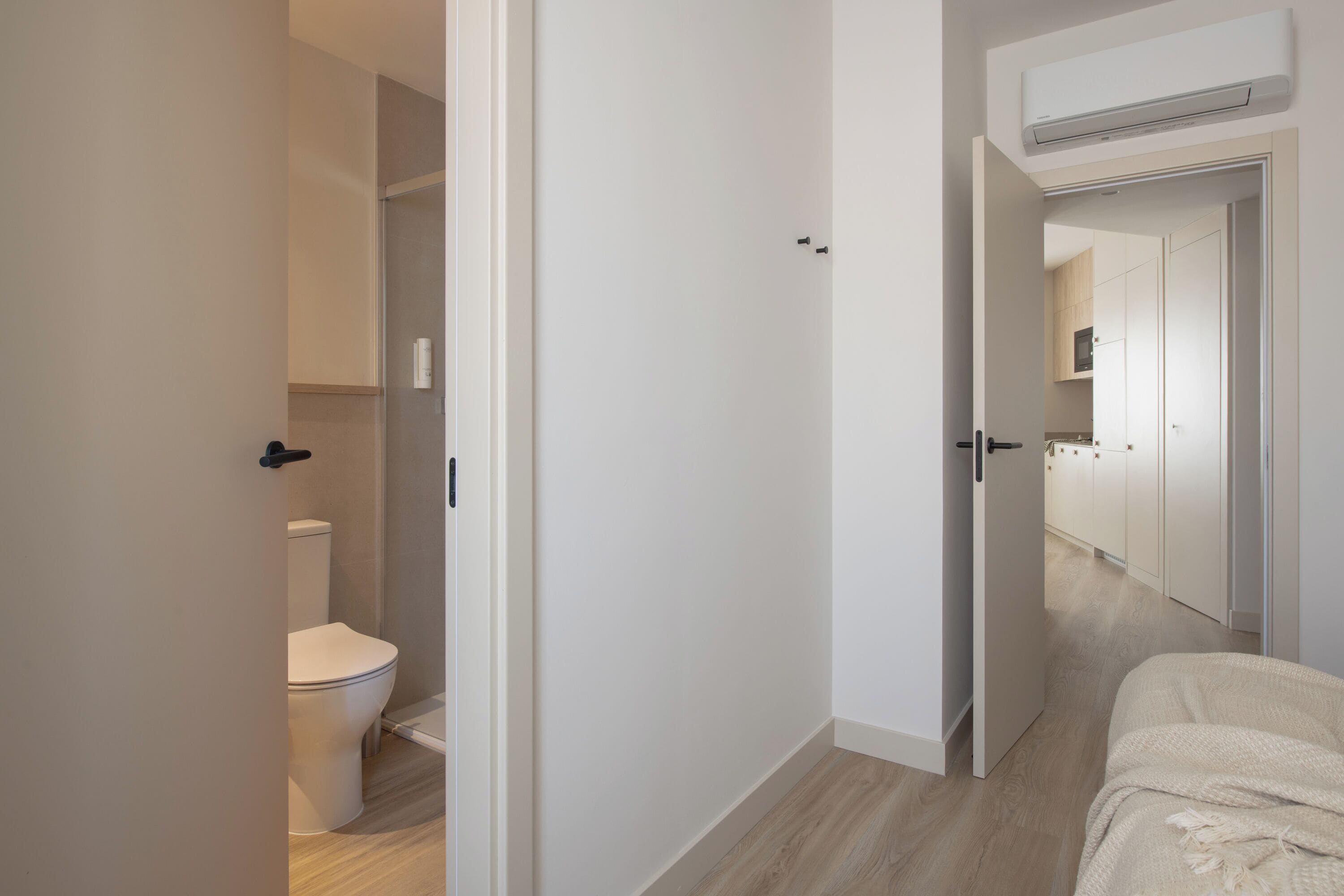 Apartment, 2 Bedrooms | Laptop workspace, free cribs/infant beds, free WiFi, bed sheets