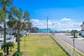 Property grounds - Tradewinds Condominium #28- At the Beach! (Miramar Beach)
