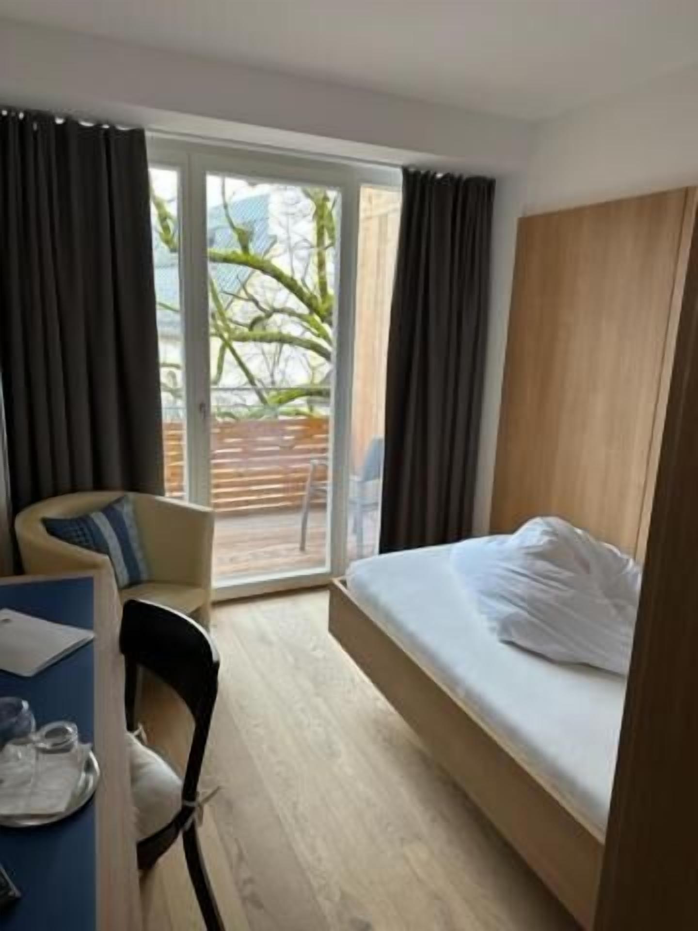 Einzelzimmer, Balkon, Bergblick | Zimmersafe, Schreibtisch, Verdunkelungsvorhänge, Bügeleisen/Bügelbrett