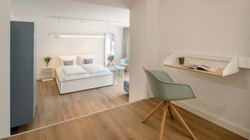 2 Schlafzimmer, Schreibtisch, WLAN, Bettwäsche