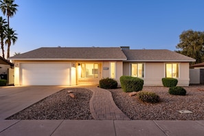 Exterior - Designer Mesa Home: Pool, Foosball & Pergola BBQ (Mesa)