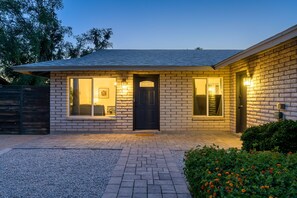Exterior detail - Private Pool, Games & BBQ Near State Farm Stadium (Glendale)