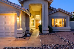 Exterior detail - Golf Course Home: Private Pool & Mountain Views (Mesa)