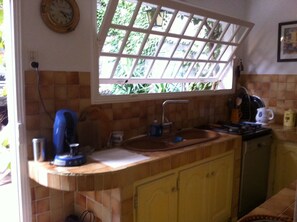 Private kitchen - THE BLUE HOUSE (Grimaud)