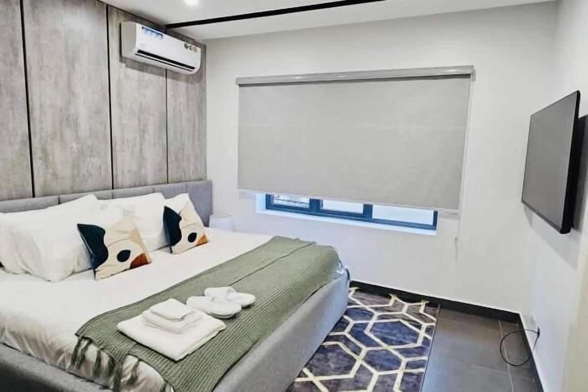 Lejlighed - balkon | Mørklægningsgardiner, lydisolering, strygejern/strygebræt, gratis Wi-Fi