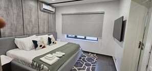 Appartamento, balcone | Tende oscuranti, insonorizzazione, ferro/asse da stiro, Wi-Fi gratuito
