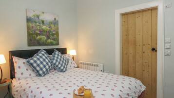 1 bedroom, individually decorated, individually furnished, free WiFi