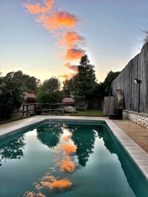 Pool - Villa Luce, surrounded by greenery a short distance from the sea (Torre Delle Stelle (Maracalagonis))