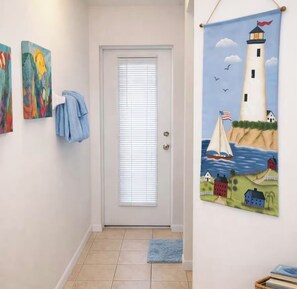 Interior - "The Tipsy Turtle"
Beautiful 4bdrm house in Cape Coral with heated pool & canal. (Cape Coral)