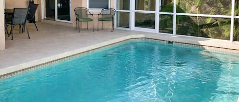 Piscine extérieure, piscine chauffée